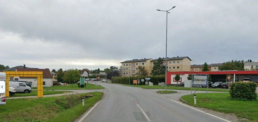 Die Westeinfahrt Zistersdorf vor den Umbauarbeiten.