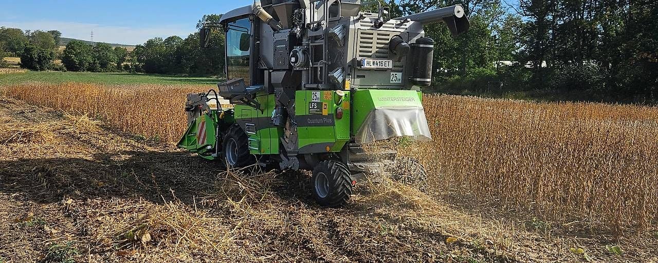 An der Landwirtschaftlichen Fachschule (LFS) Hollabrunn kommt ein neuer Parzellenmähdrescher zum Einsatz.