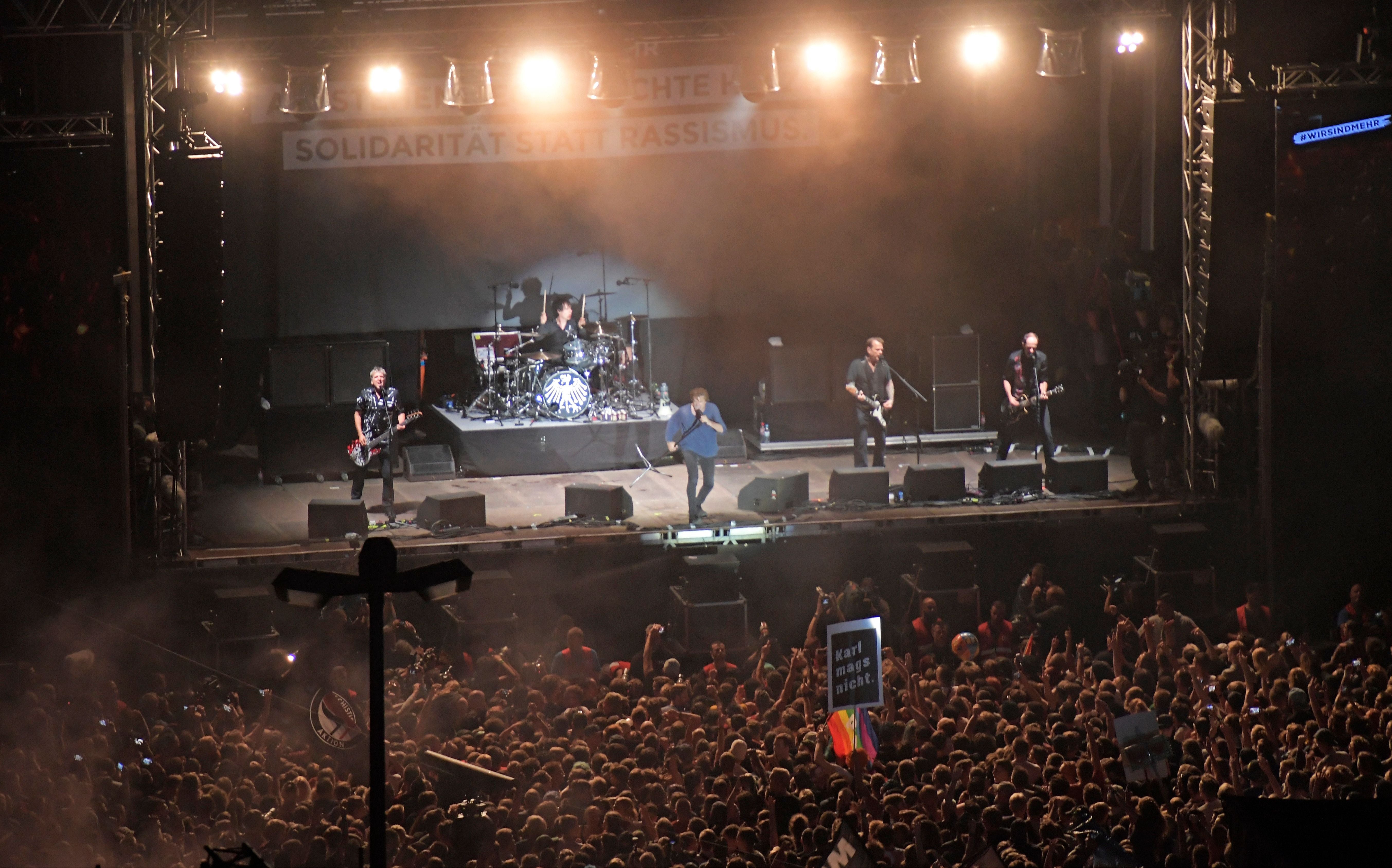 Die Toten Hosen