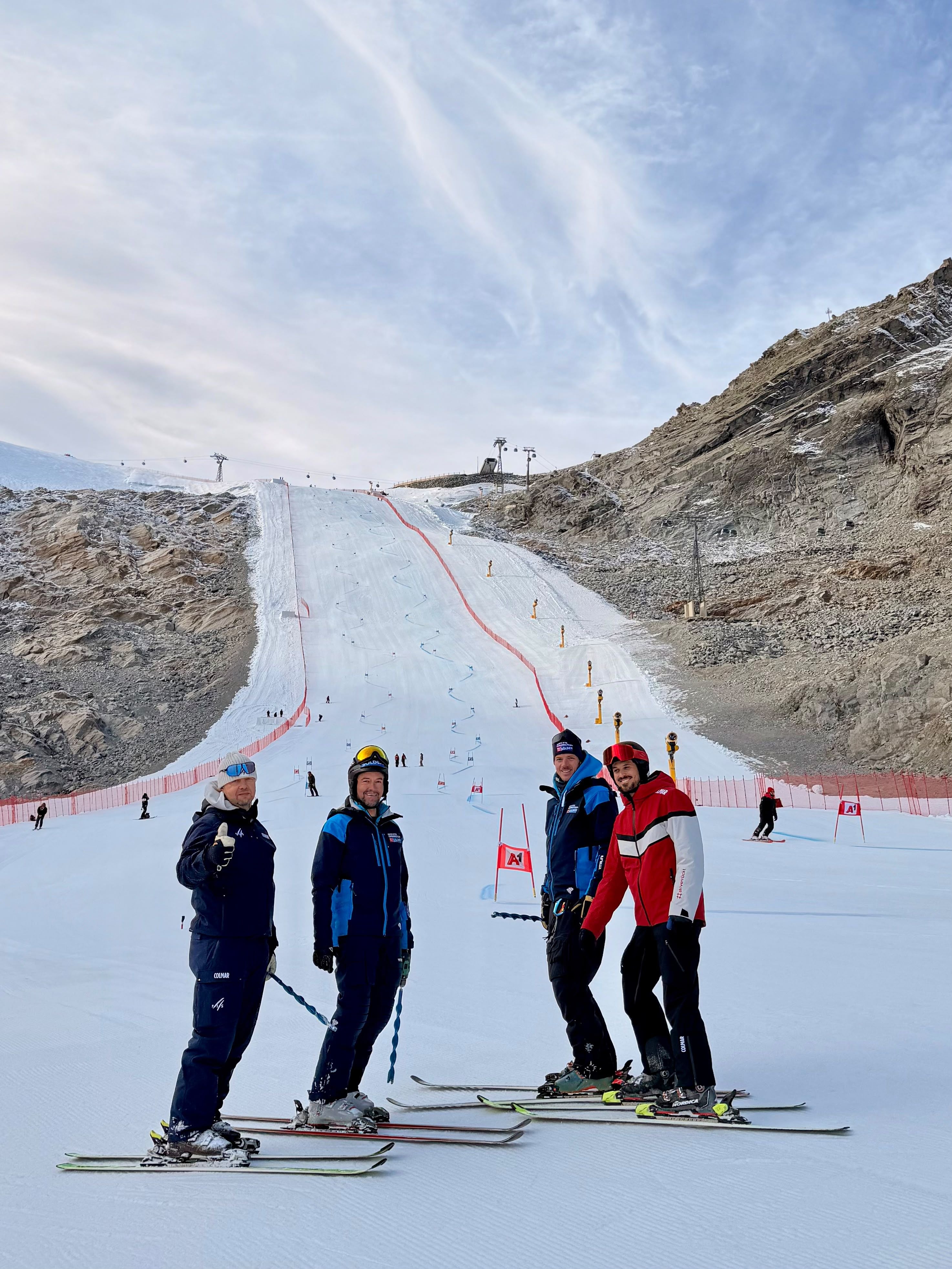 v.li.: Janez Hladnik (FIS), Isidor Grüner (Pistenchef Sölden), Florian Scheiber (Rennleiter Sölden) und Max Obergruber (Ski Austria Events)