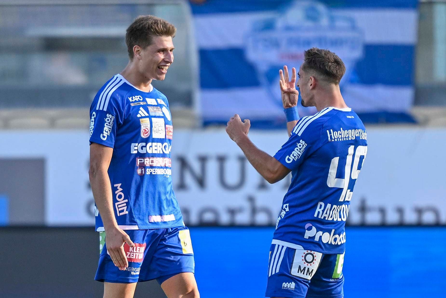 HARTBERG,AUSTRIA,11.OCT.26 - SOCCER - ADMIRAL Bundesliga, TSV Hartberg vs SC Austria Lustenau. Image shows the rejoicing of Marco Hoffmann and Andrija Radulovic (Hartberg). Photo: GEPA pictures/ Avni Retkoceri