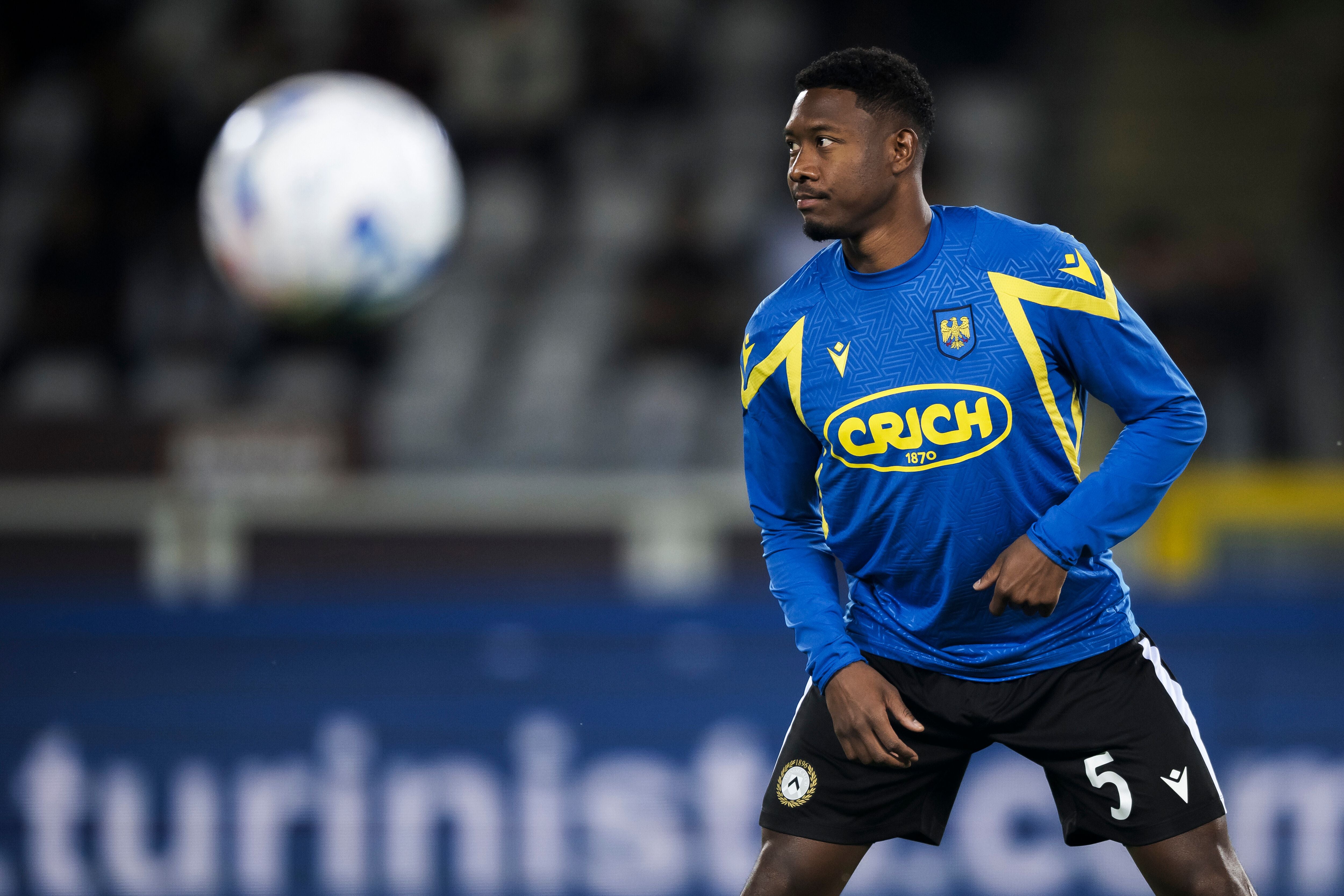 David Alaba muss nach seinem Startelf-Debüt bei Udinese heftige Kritik aus Italien einstecken.
