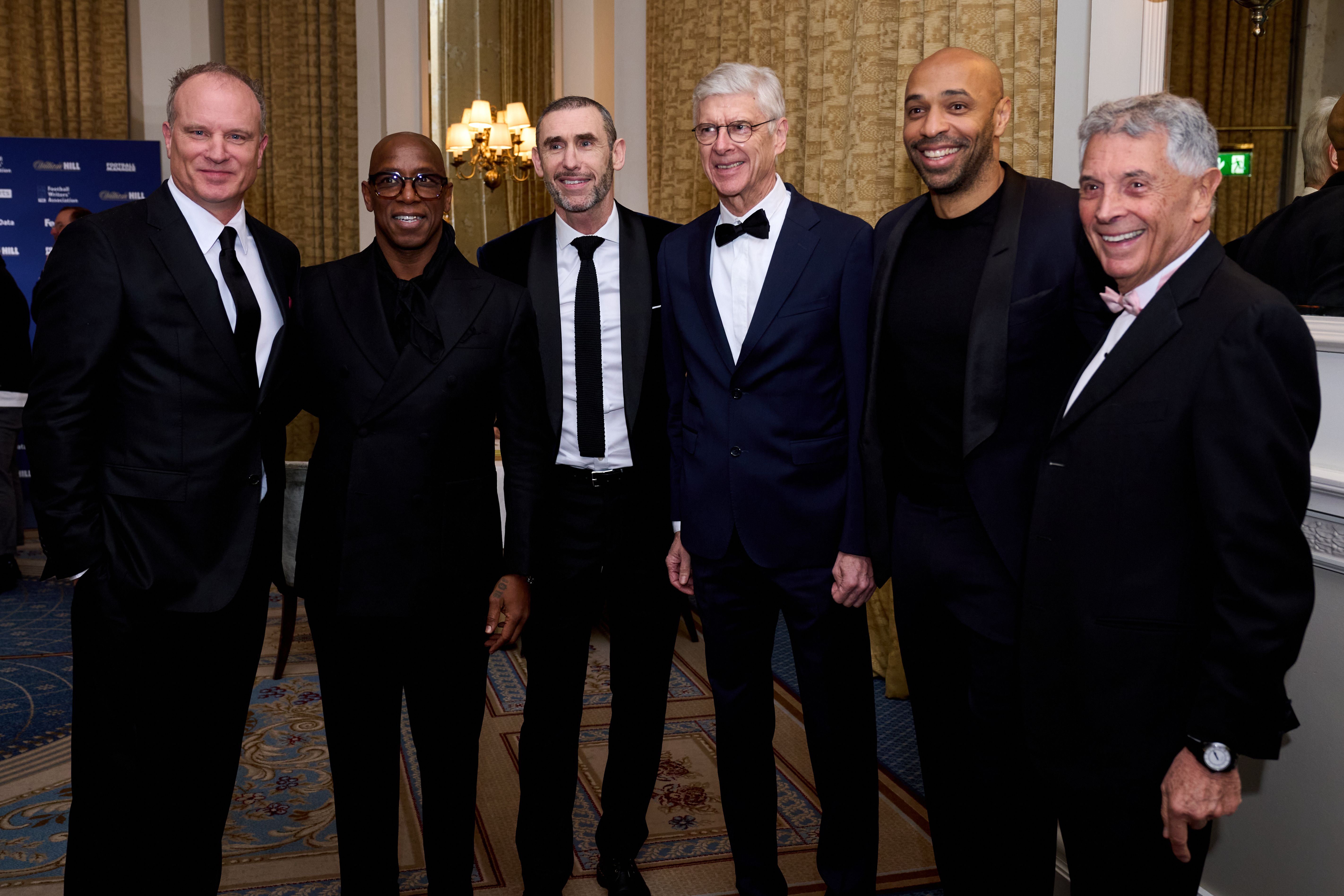 Arsenals Legenden: Dennis Bergkampf, Ian Wright, Martin Keown, Arsene Wenger, Thierry Henry und Ex-Vize-Präsident David Dein