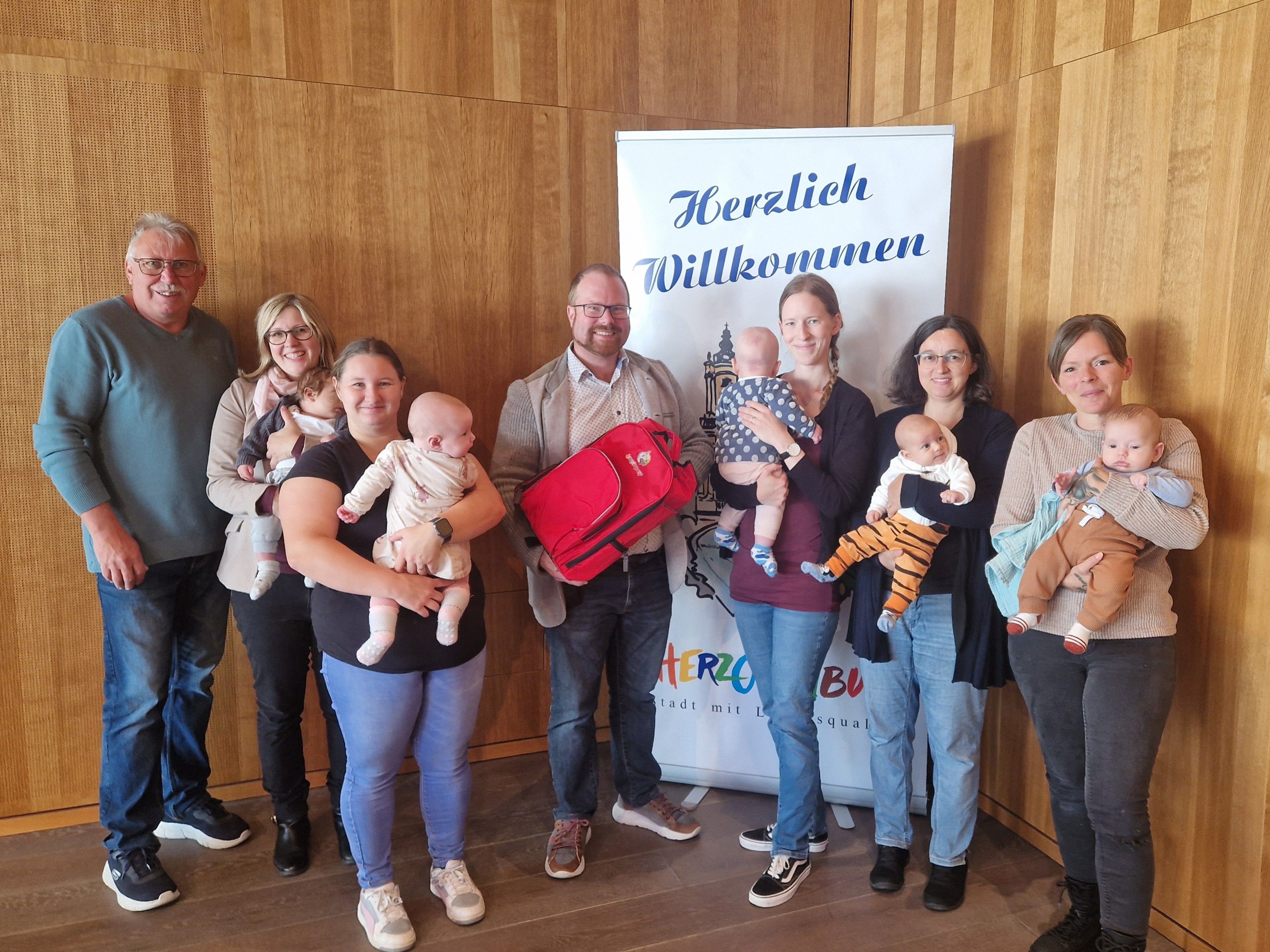 Neue Erdenbürger begrüßen