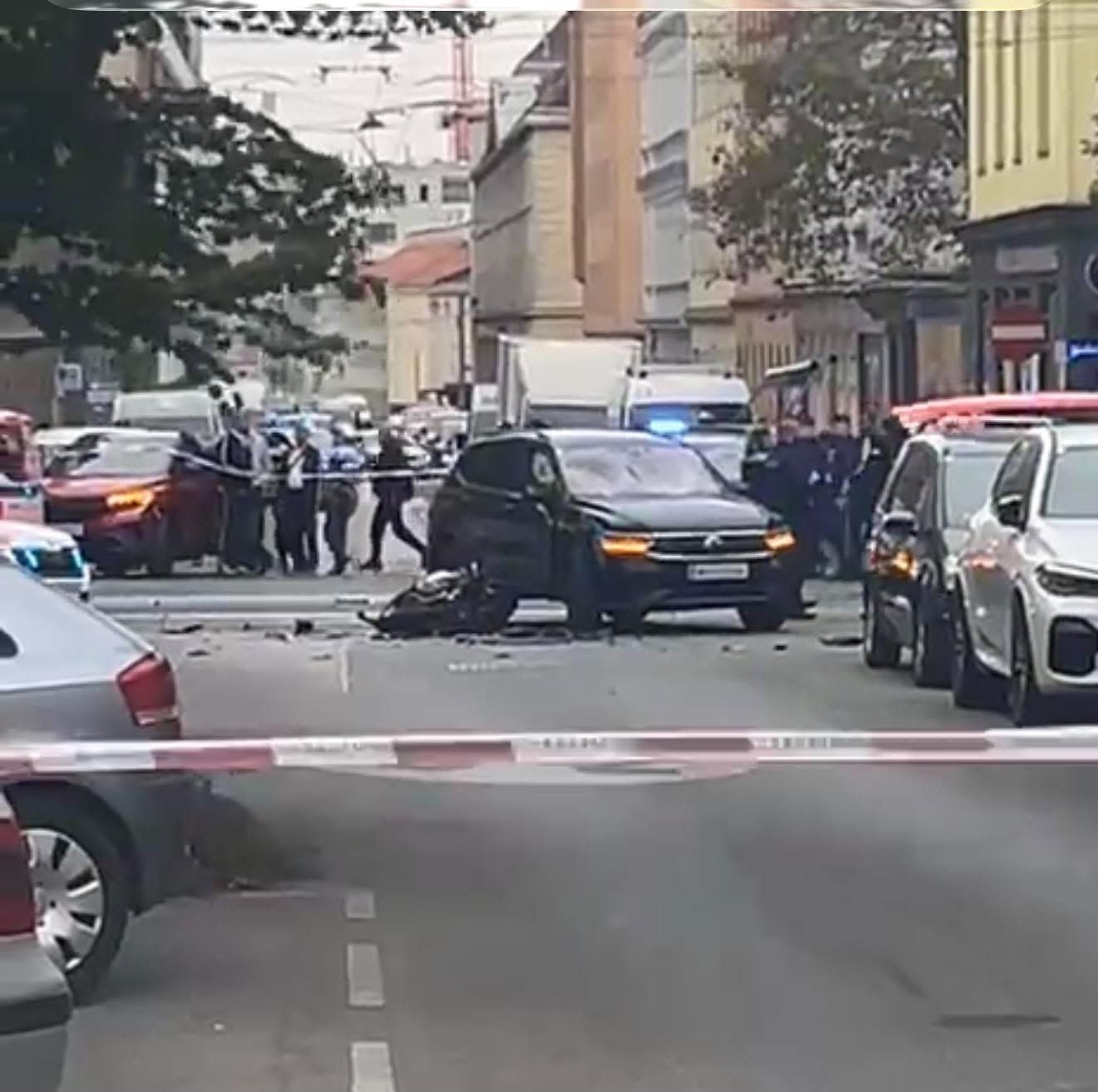 Der Crash auf der Kreuzung Quellenstraße/Lebgasse.