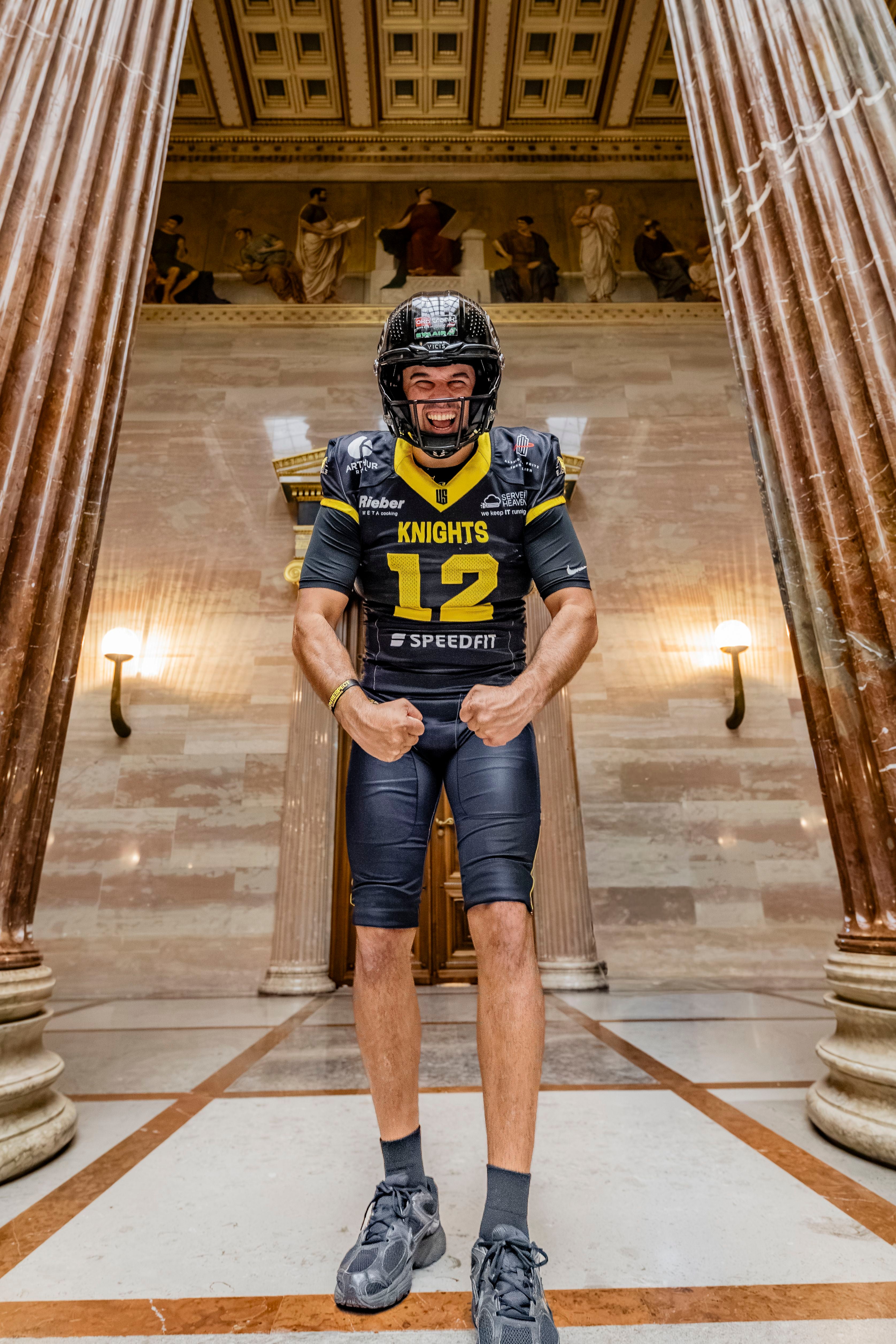 Chad Jeffries bleibt ein weiteres Jahr bei den Vienna Knights.