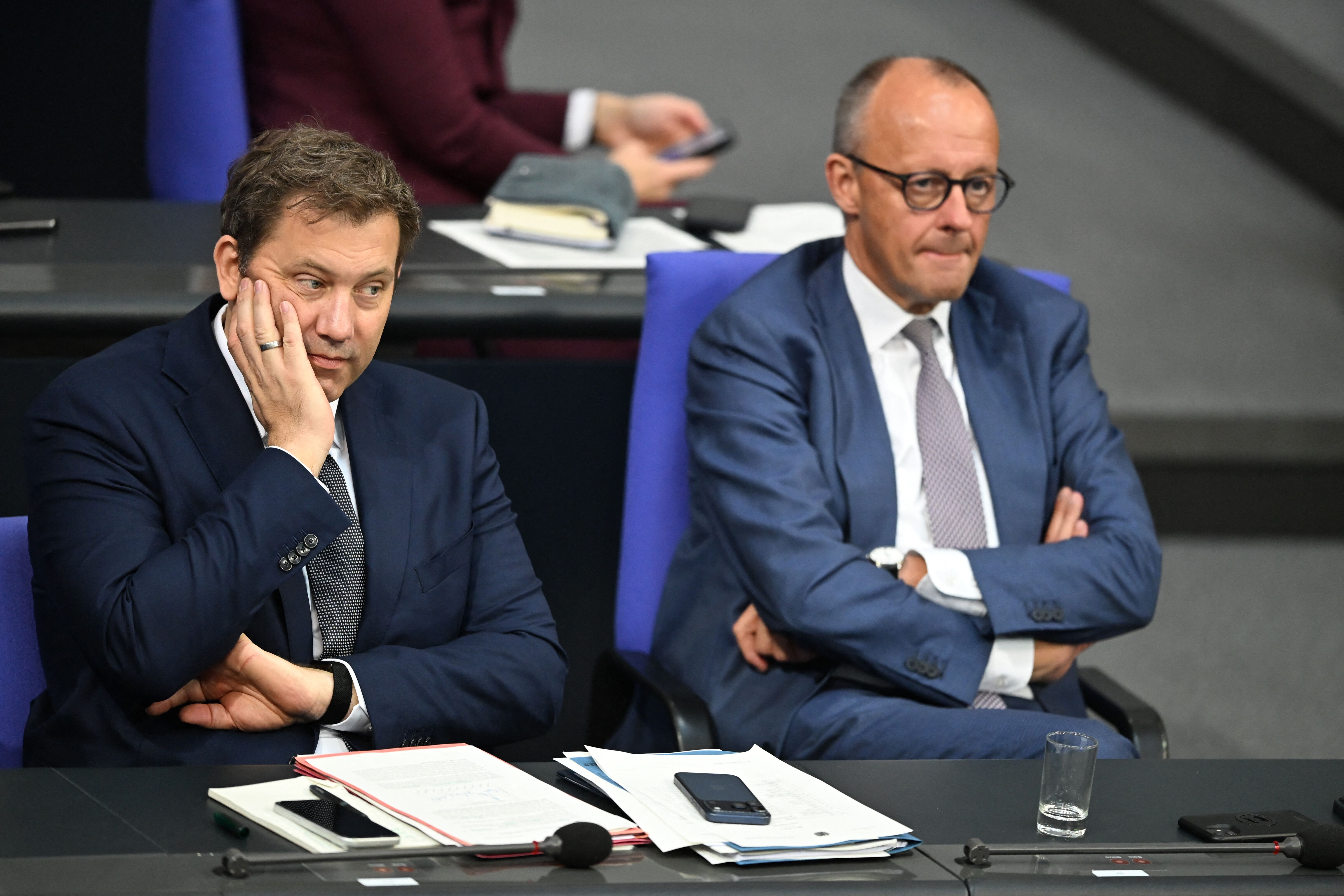 Vizekanzler Lars Klingbeil (SPD) und Friedrich Merz (CDU)