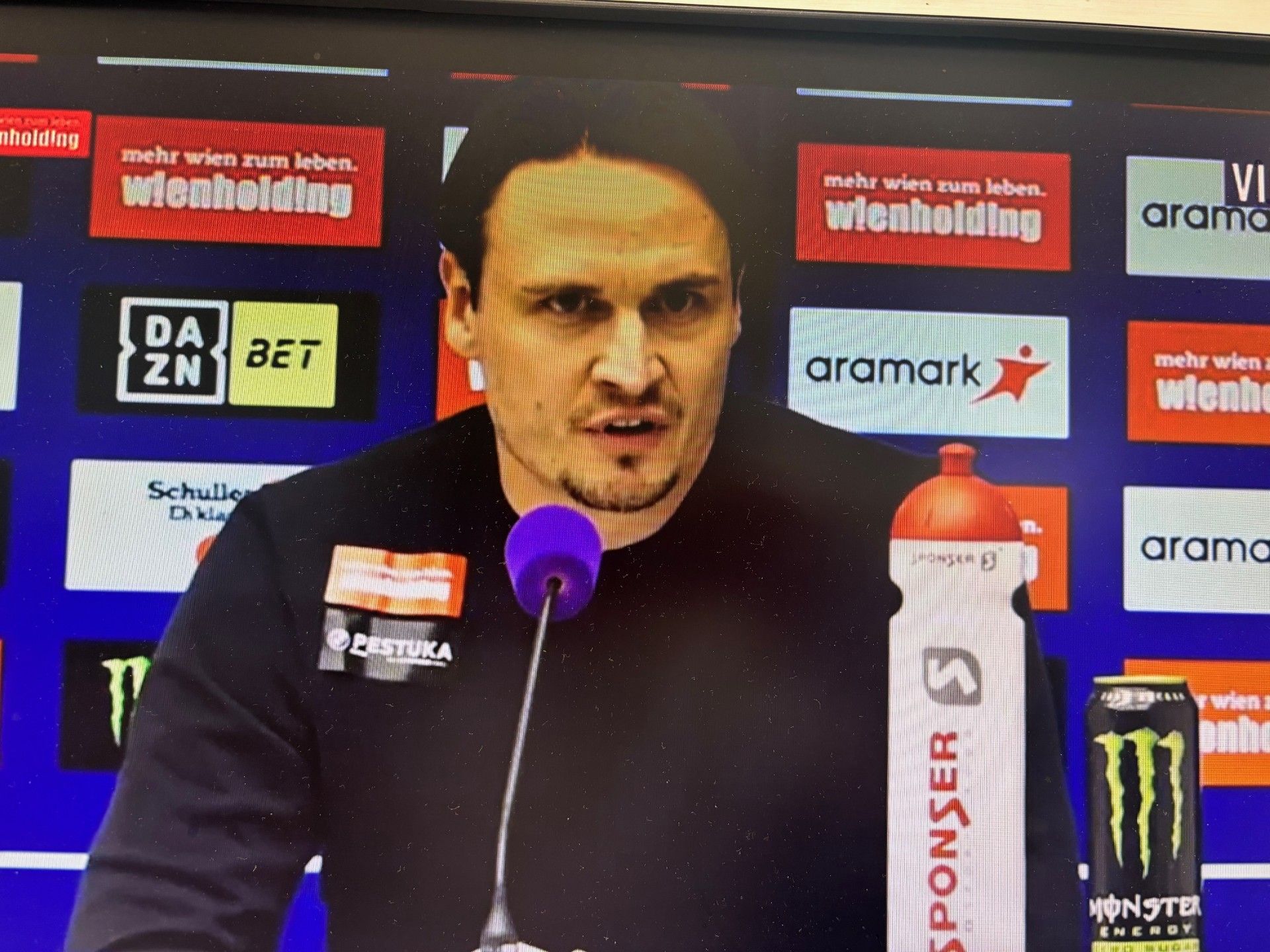 Austria-Interimstrainer Max Uhlig.