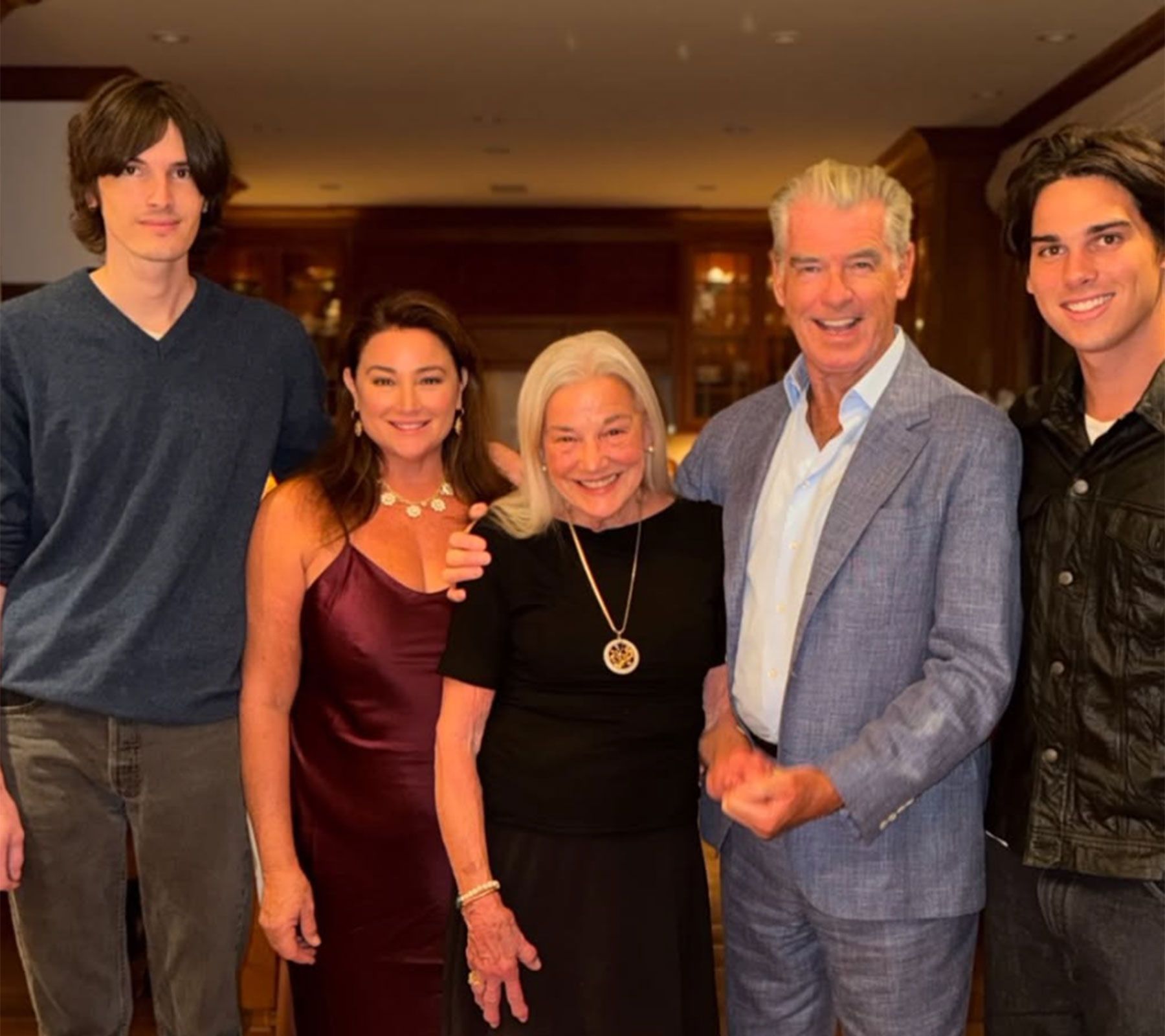Familienfoto aus dem Hause Brosnan