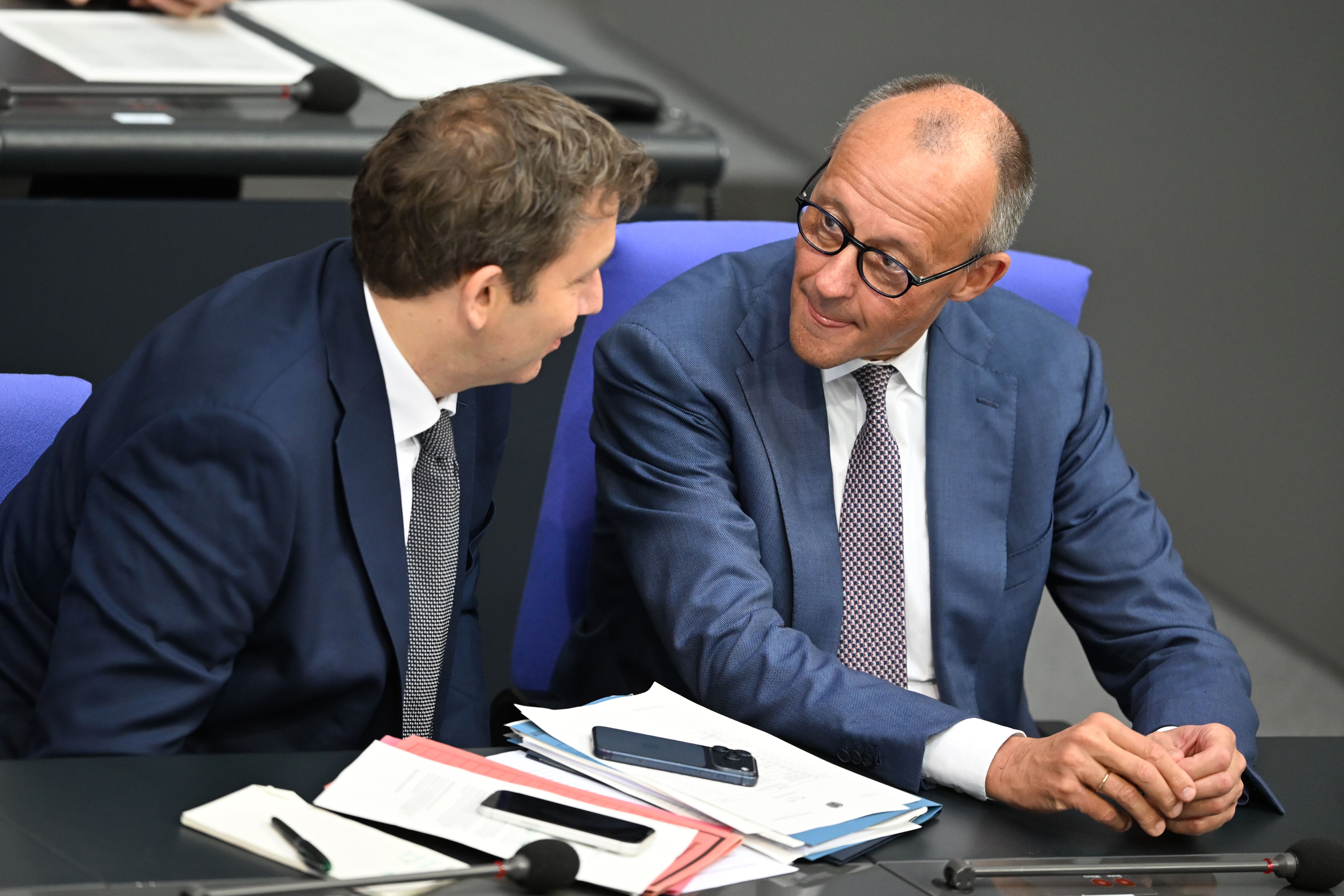 Lars Klingbeil mit Friedrich Merz.