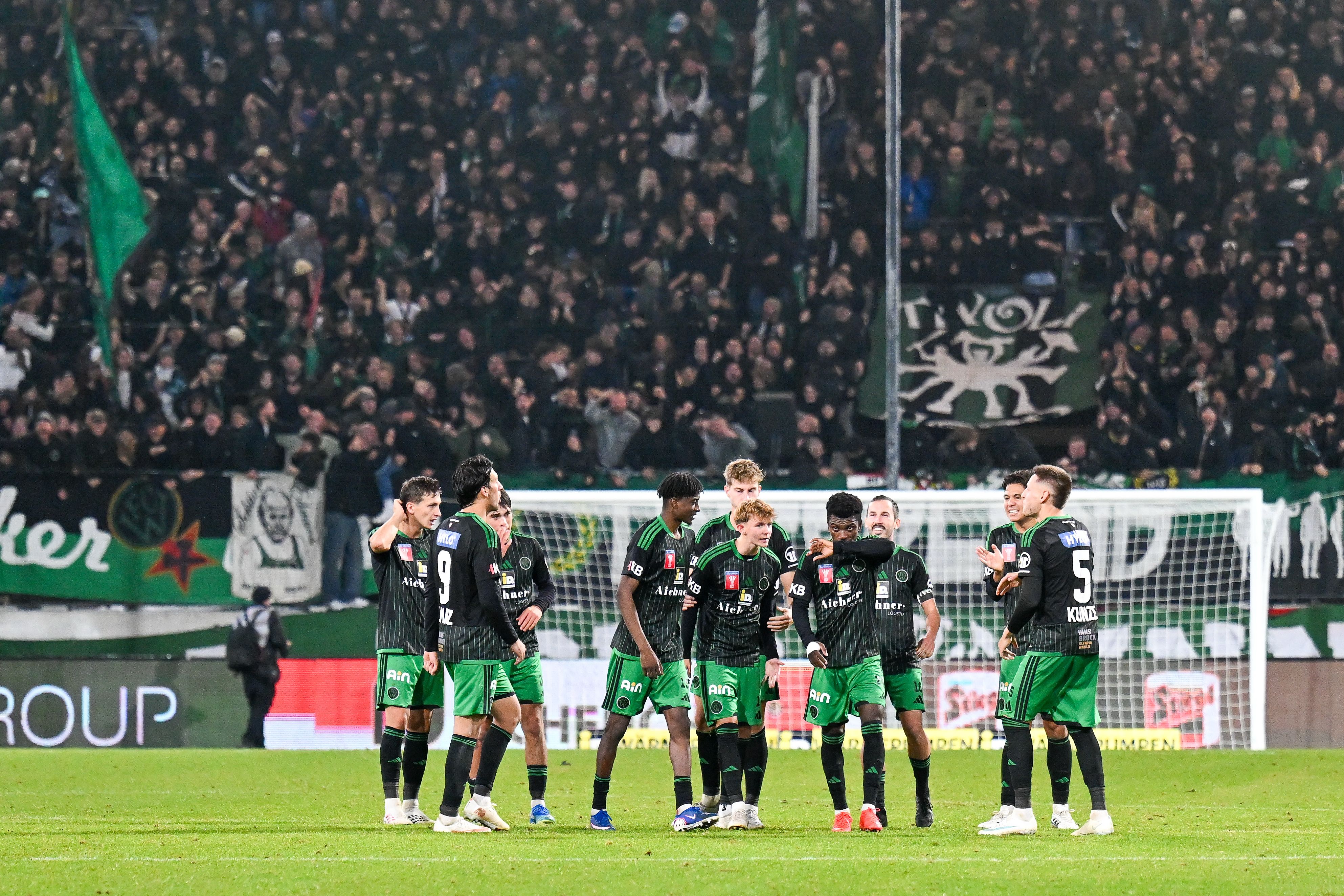 INNSBRUCK,AUSTRIA,28.OCT.26 - SOCCER - UNIQA OEFB Cup, FC Wacker Innsbruck vs WSG Tirol. Image shows the disappointment of FC Wacker Innsbruck. Photo: GEPA pictures/ Daniel Schoenherr