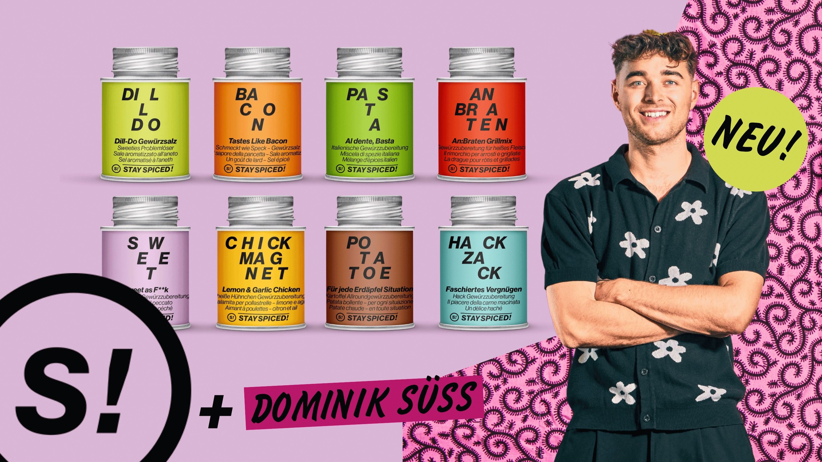 Mehrere bunte Gewürzdosen von STAY SPICED! und ein lächelnder Mann mit verschränkten Armen.
