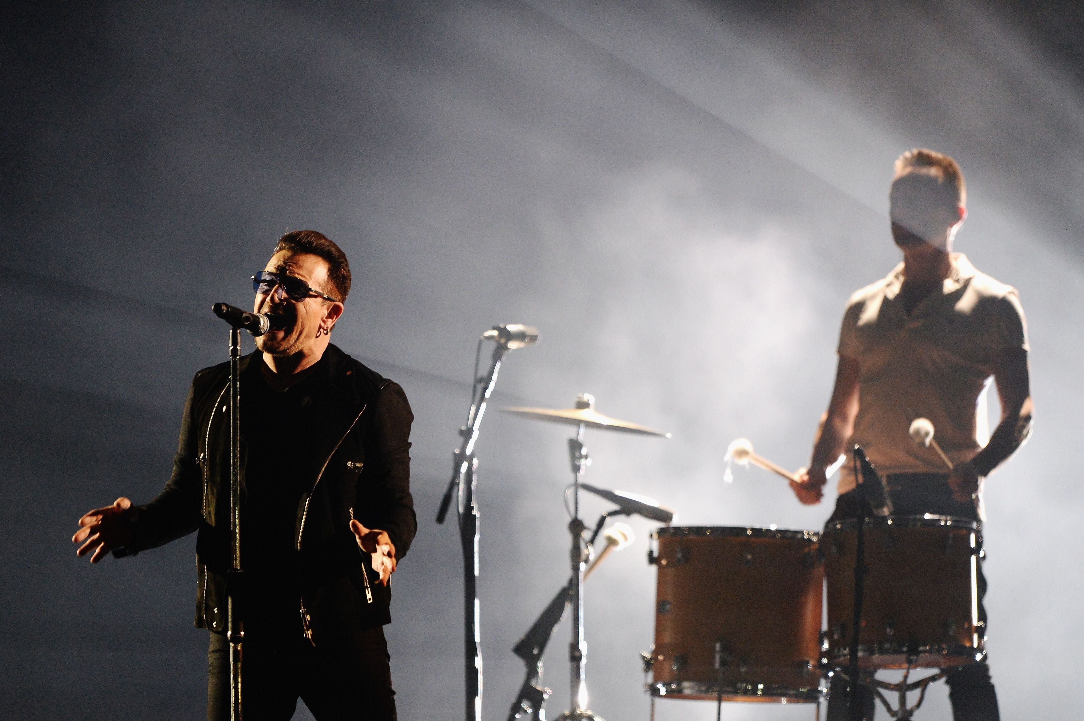 U2